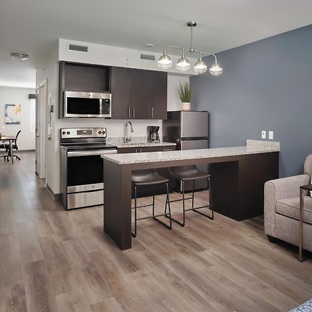Stayapt Suites أوكالا المظهر الخارجي الصورة